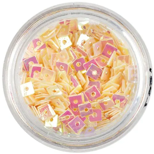 Ozdoba na nehty - broskvové čtverečky s dírkou