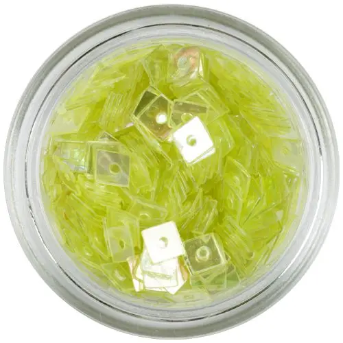 Ozdobné čtverečky s dírkou - žlutozelené