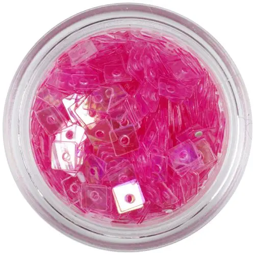 Ozdoba na nehty - světle růžové čtverečky s dírkou